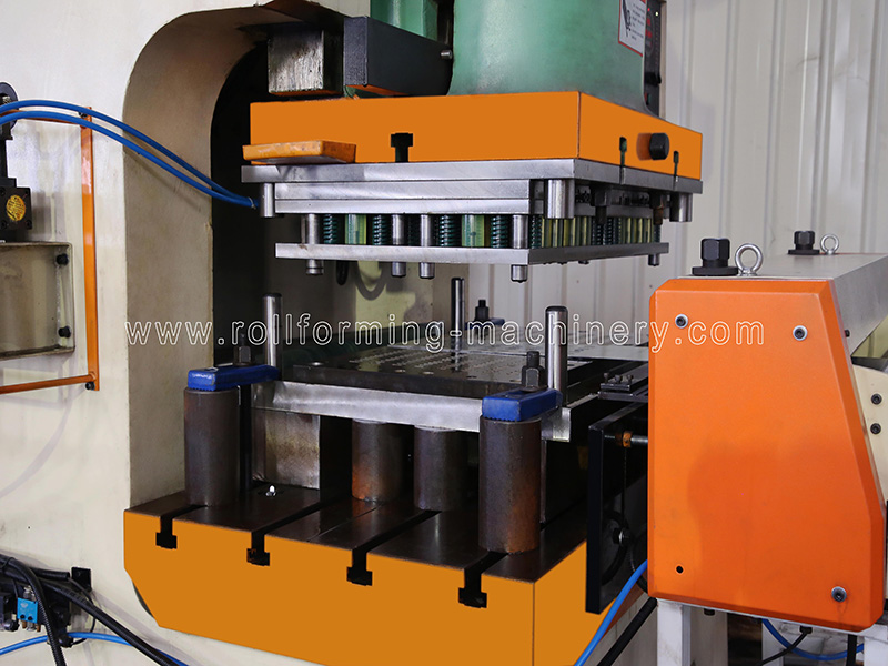 Mesin Roll Forming Baki Kabel