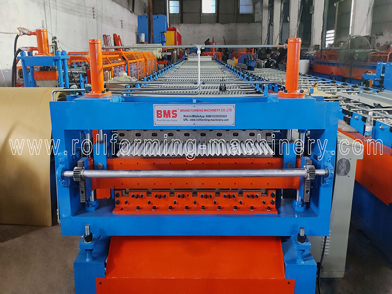 Mesin Roll Forming Lembaran Dinding Lapisan Ganda